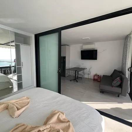 Ocean Wave Retreat Apartment Patalavaca