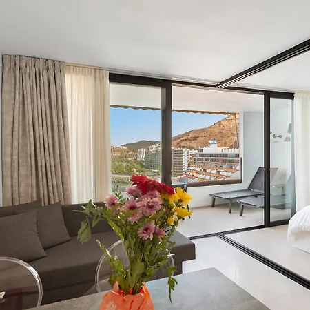 Apartment Ocean Wave Retreat