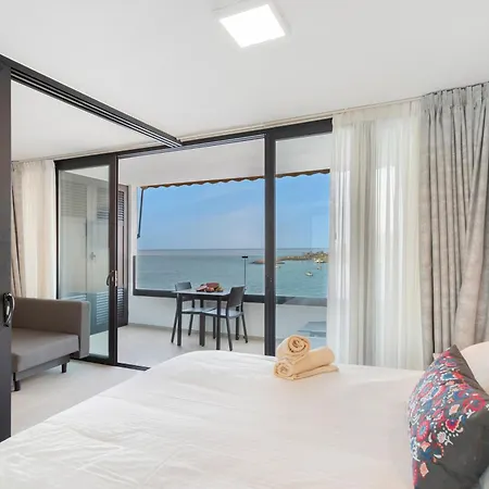 Ocean Wave Retreat Patalavaca